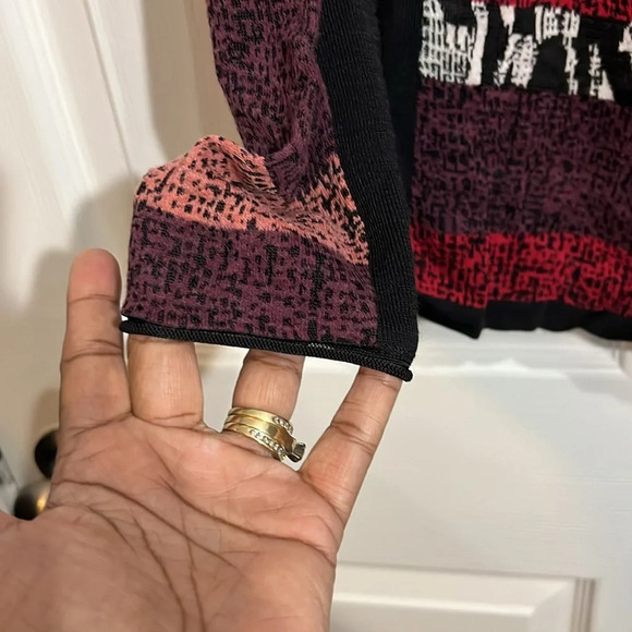 ZoZo long sleeve sweater - Red, white and black  - size Medium - Picture 4 of 4